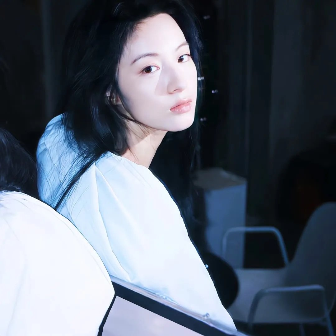 不思异:谜人谜事